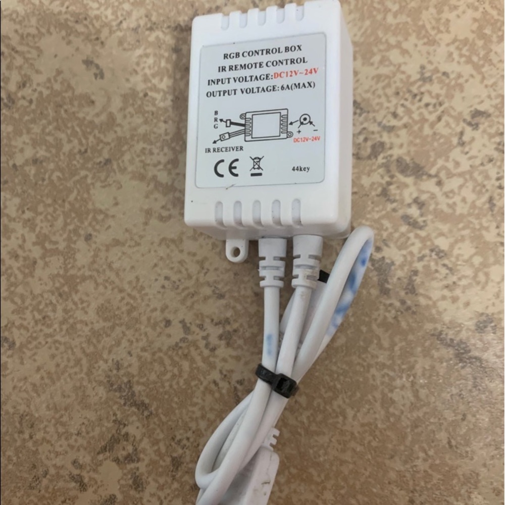 White RGB Control Box - Picture 1 of 3